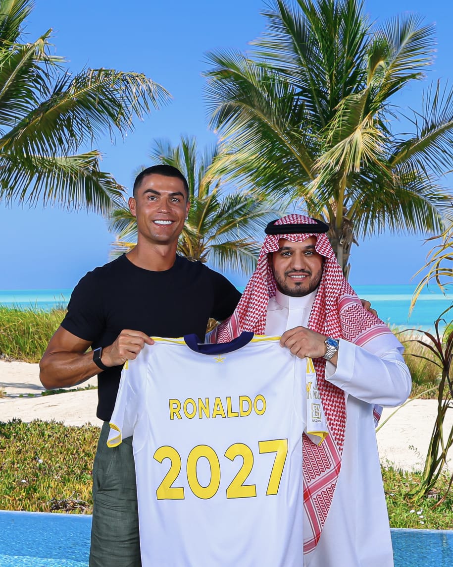 Ronaldo resmi perpanjang kontrak dengan Al Nassr.