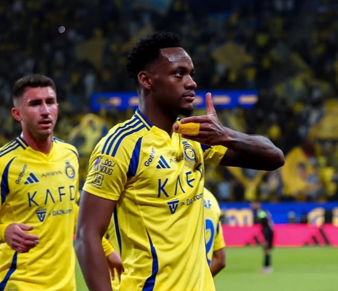 Striker muda Kolombia Jhon Dur&aacute;n kembali ke Eropa usai tampil impresif di Al-Nassr.