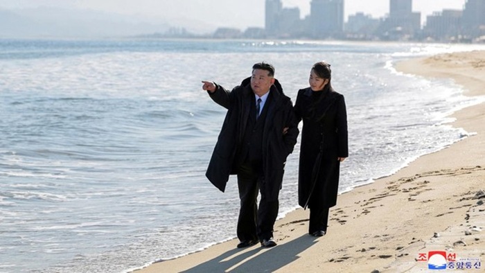 Kim Jong Un resmikan resor pantai Wonsan-Kalma, proyek wisata terbesar di Korea Utara.