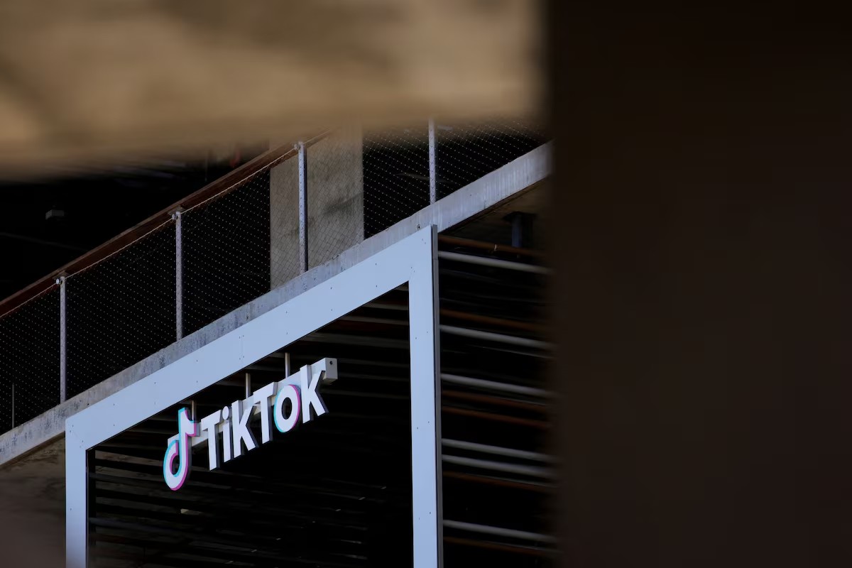 ByteDance harus menjual TikTok atau diblokir di AS. Trump ungkap pihak pembeli segera diumumkan dalam dua minggu ke depan.
