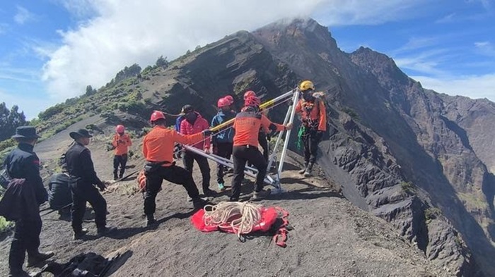 Aksi donasi warga Brasil untuk Tim SAR Lombok viral usai evakuasi pendaki Juliana Marins.