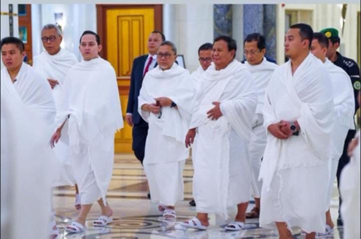 Presiden Prabowo laksanakan umrah di Makkah, saat memperkuat ikatan spiritual dan diplomatik Indonesia&ndash;Arab Saudi.