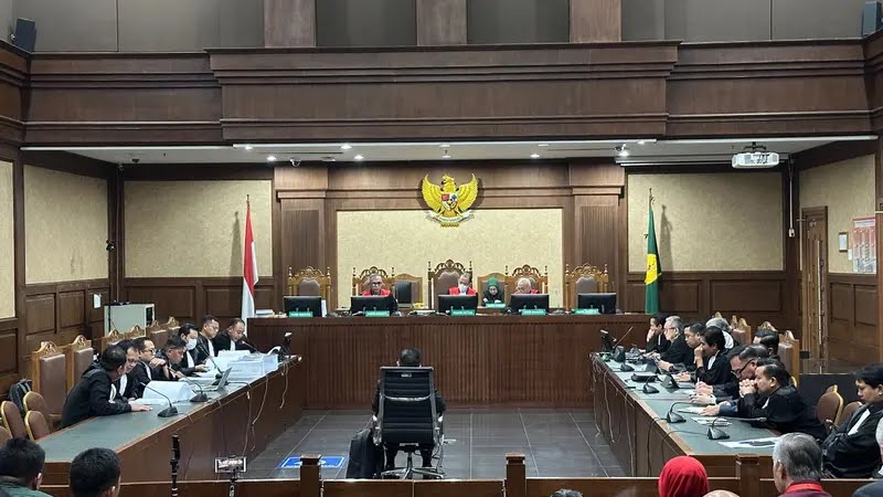 Sekjen PDIP Hasto Kristiyanto didakwa halangi penyidikan dan beri suap Rp 600 juta.