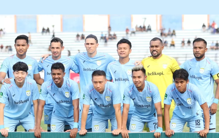 Skuad lama Persela Lamongan. Aji Santoso siap bawa tim naik kasta mulai musim ini setelah diperkuat Dutra, Vizcarra, Beto, Bustos, dan Hendro Siswanto.