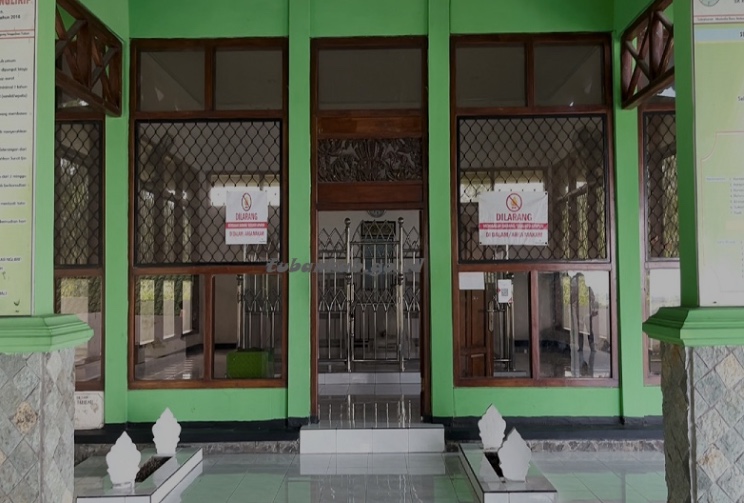 Makam Mbah Jabbar di Nglirip, Singgahan, Tuban, jadi tujuan ziarah ribuan orang.