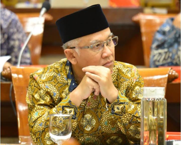 Wamendikdasmen, Prof. Atip Latipulhayat.