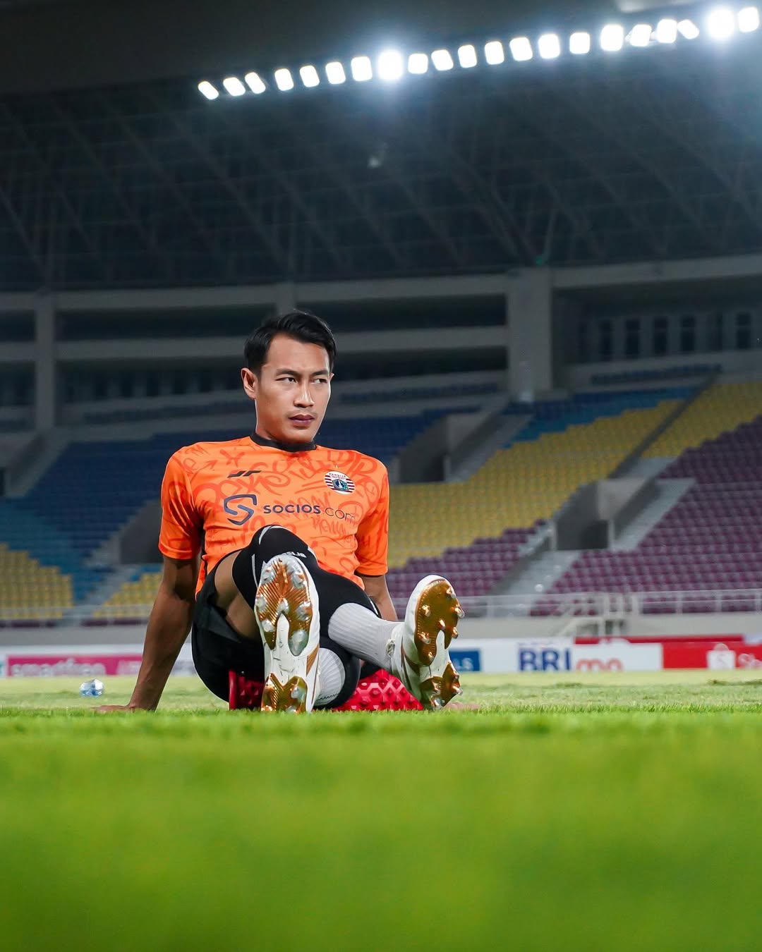 Hansamu Yama Diserbu Netizen Usai Tekel Keras ke Ole Romeny
