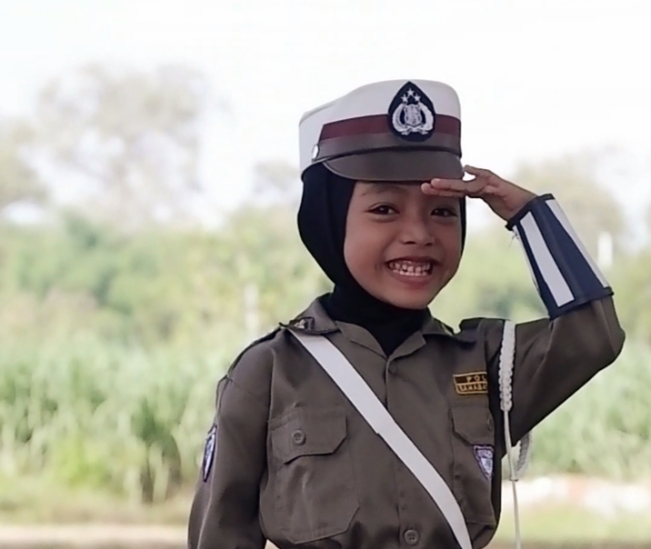 Hafiza Shanum Aulia, 6 tahun, juarai lomba dongeng nasional Polri. Kisah inspiratif anak Tuban yang wakili Jawa Timur.