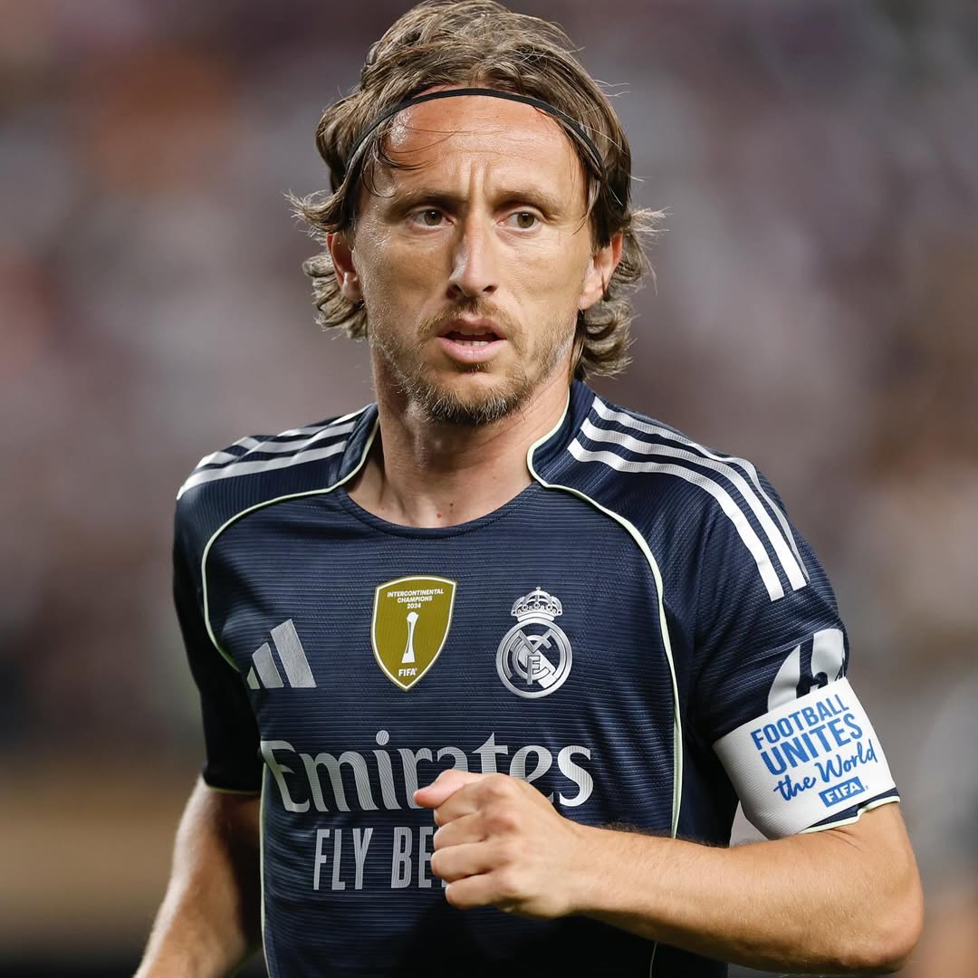 AC Milan resmi datangkan Luka Modrić