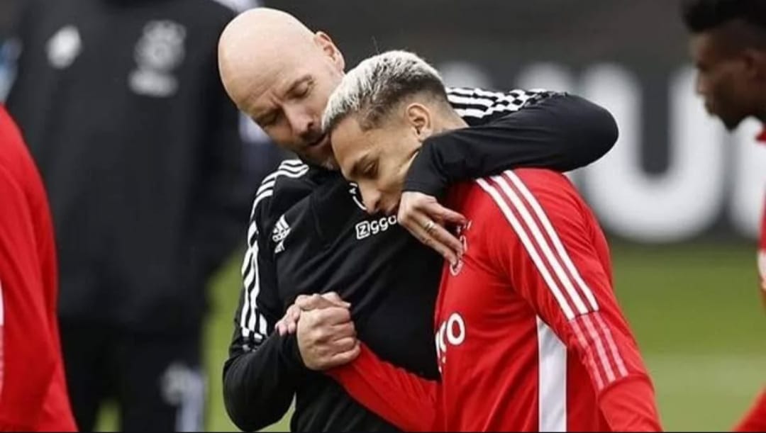 Eric Ten Hag saat masih melatih Anthony di Ajax Amsterdam.