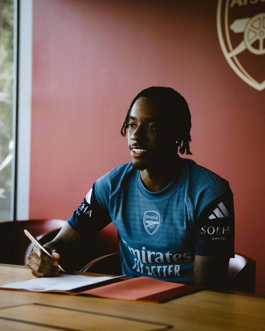 Noni Madueke Resmi Tinggalkan Chelsea