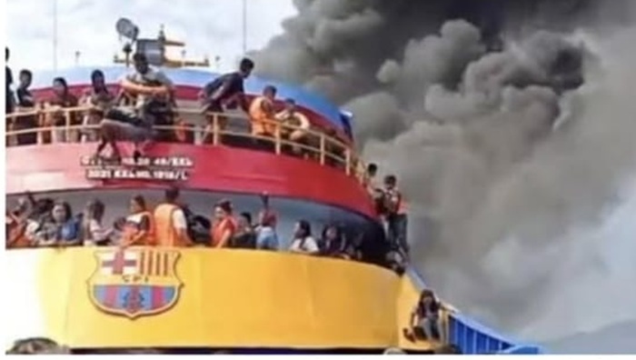Kebakaran mendadak di kapal KM Barcelona VA memicu kepanikan, operasi SAR intens dilakukan oleh TNI AL dan tim gabungan.