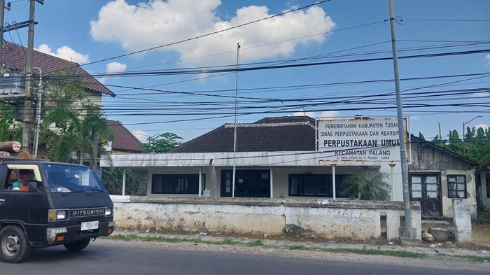 Kondisi bangunan Perpustakaan Umum di Kecamatan Palang tahun ini akan direnovasi.
