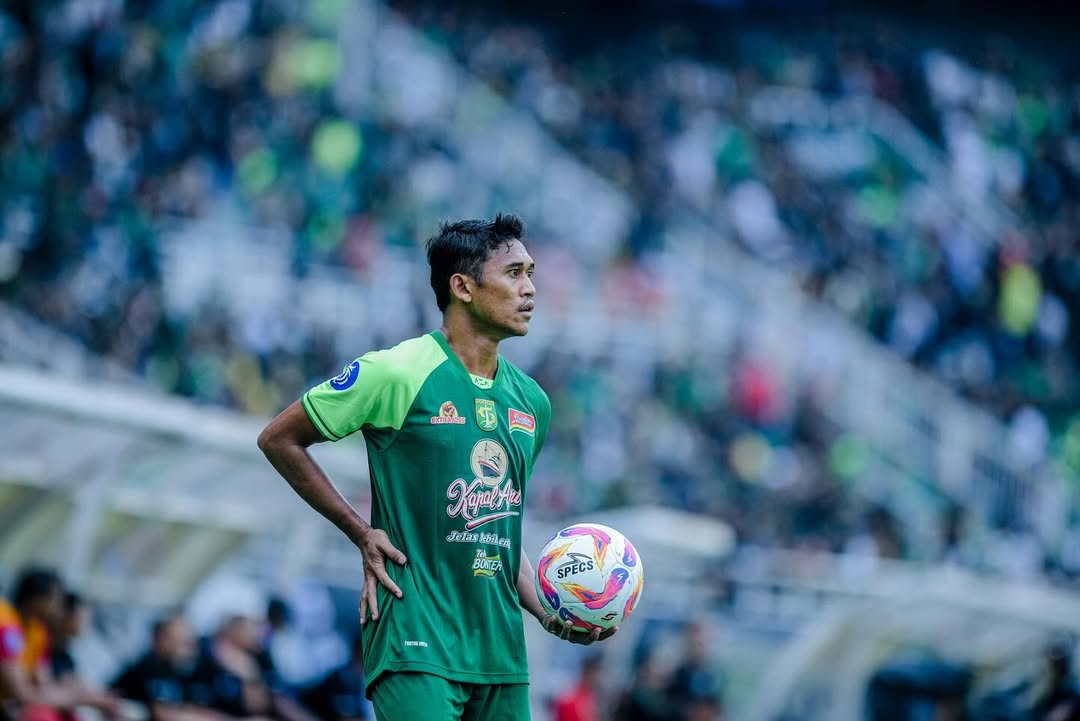 Arief Catur, bek Persebaya Surabaya, resmi lanjut S2 di Unesa