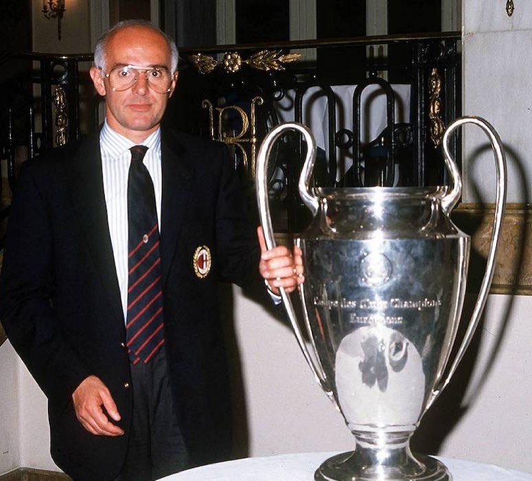Arrigo Sacchi Mengubah Dunia Sepak Bola Lewat Otak dan Sistem