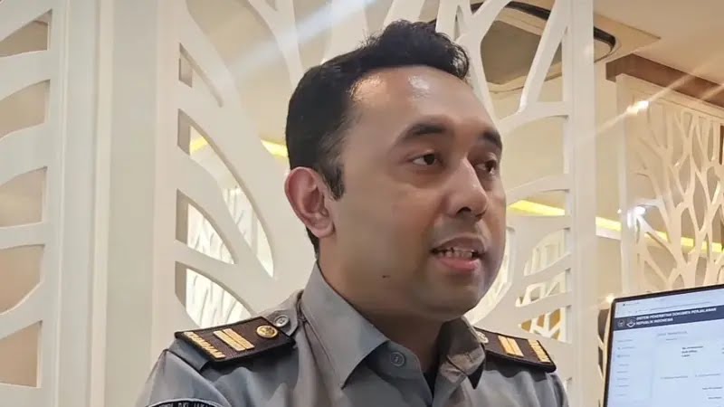Petugas imigrasi curigai perempuan yang hendak ke Pakistan jadi korban penipuan