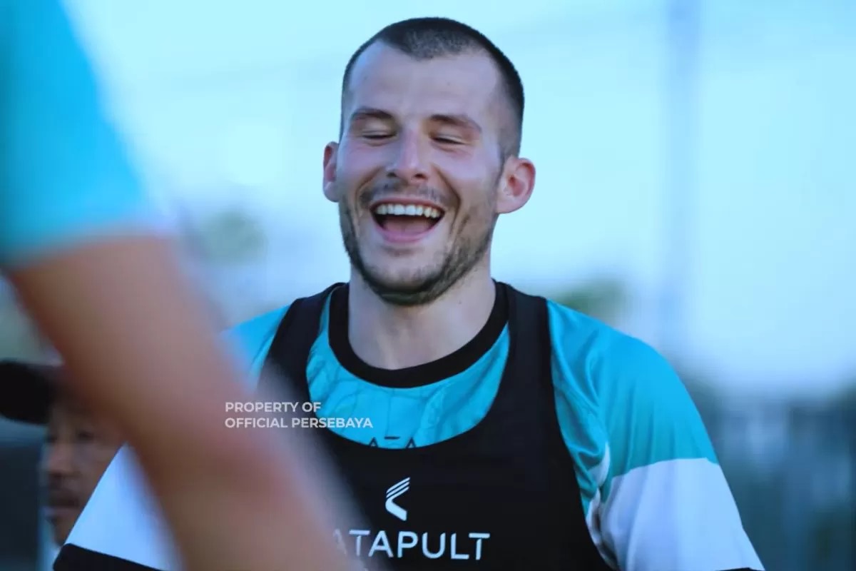 Top skor Montenegro Mihailo Perovic gabung Persebaya.