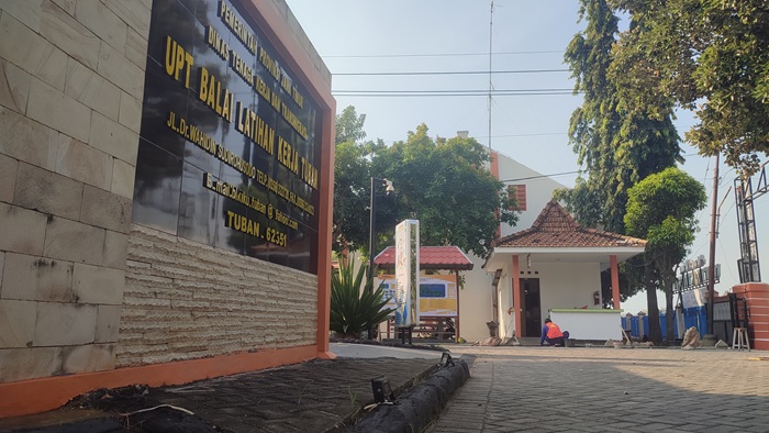 Gedung BLK Tuban yang disiapkan Pemkab Tuban sebagai tempat jangka pendek pelaksanaan SR di Kabupaten Tuban.