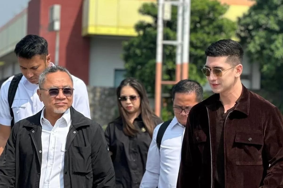 Dari aktor populer ke politisi muda, Verrell Bramasta dinilai membawa semangat baru dalam politik.