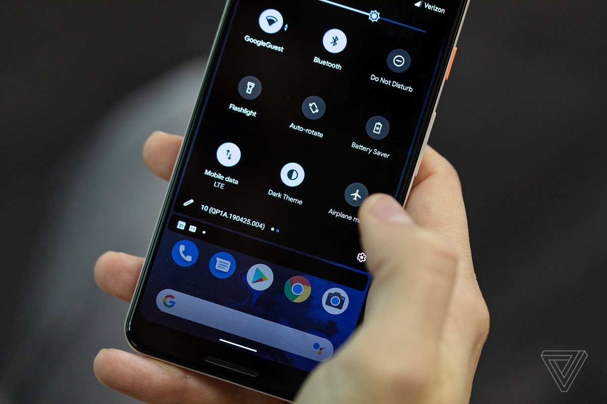 Mode gelap di Android kini akan hadir secara lebih menyeluruh