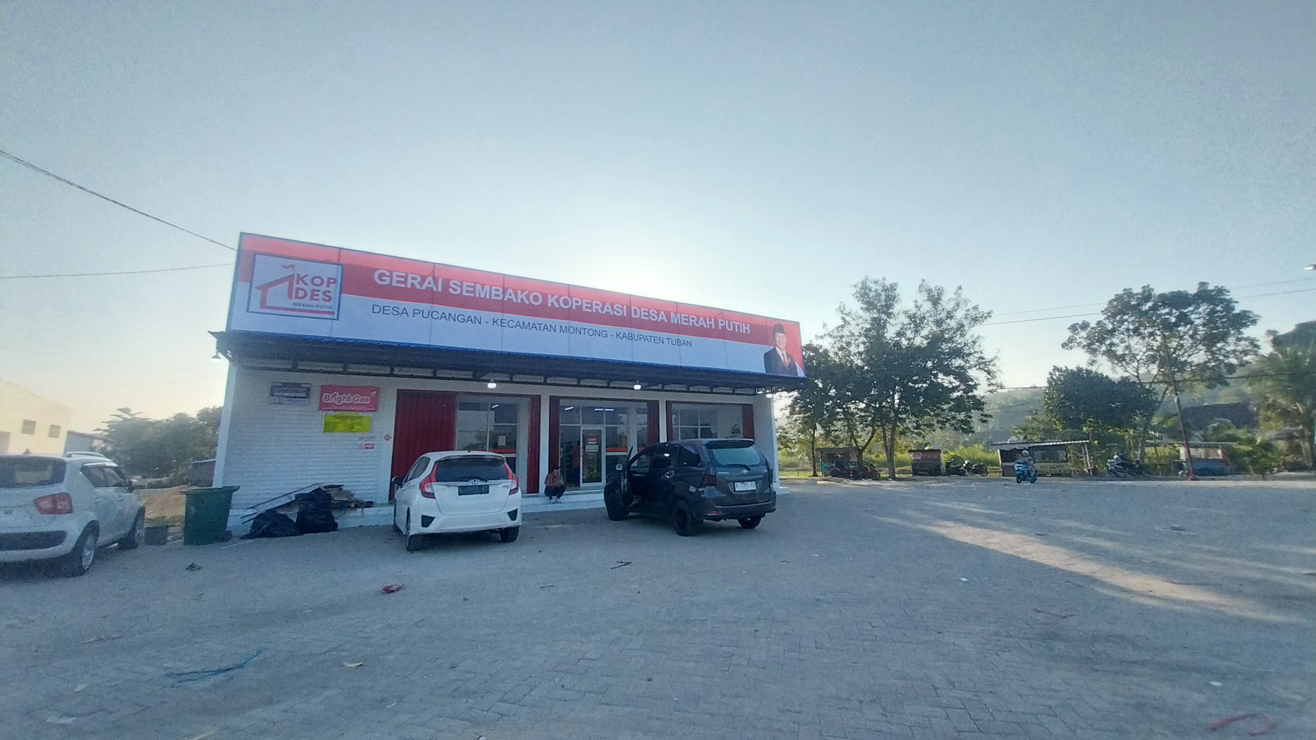 Kondisi bangunan KDMP Pucangan yang tampak lengang setelah mitra dari PT PPSD tarik jangkar.