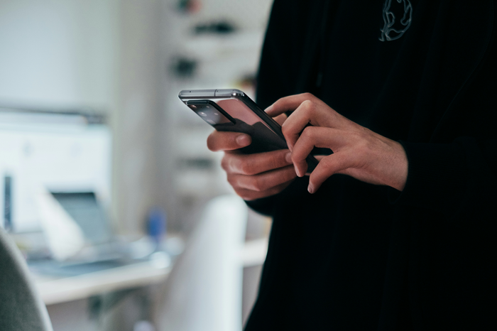 Indonesia Masuk 4 Besar Negara dengan Pengguna Smartphone Terbanyak 2025