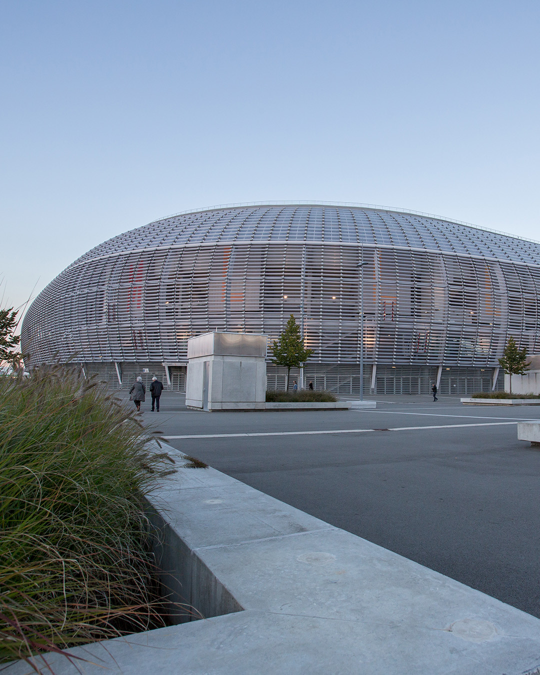 Stade Pierre-Mauroy, Stadion Serbaguna Berteknologi Canggih