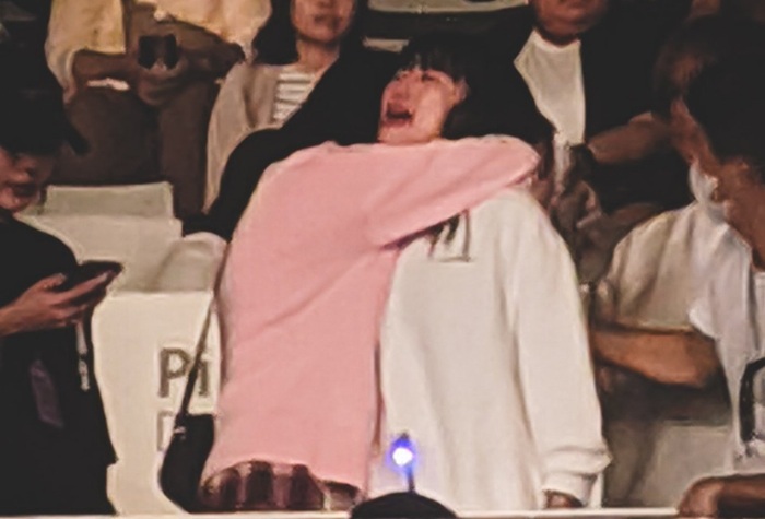 Momen Haruka Nakagawa disoraki saat konser JKT48 viral di media sosial.