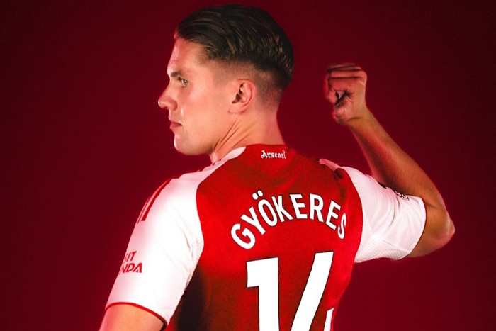 Viktor Gyokeres saat diperkenalkan sebagai rekrutan baru Arsenal.