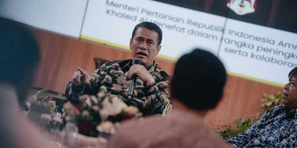 Mentan Andi Amran Sulaiman saat berbicara dalam Rakordal Pembangunan Daerah Triwulan II Pemda DIY di Gedhong Pracimasono, Kepatihan, Yogyakarta, Selasa (29/7).
