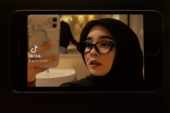 Kontroversi video Izza Fadhila trending di TikTok dan X.