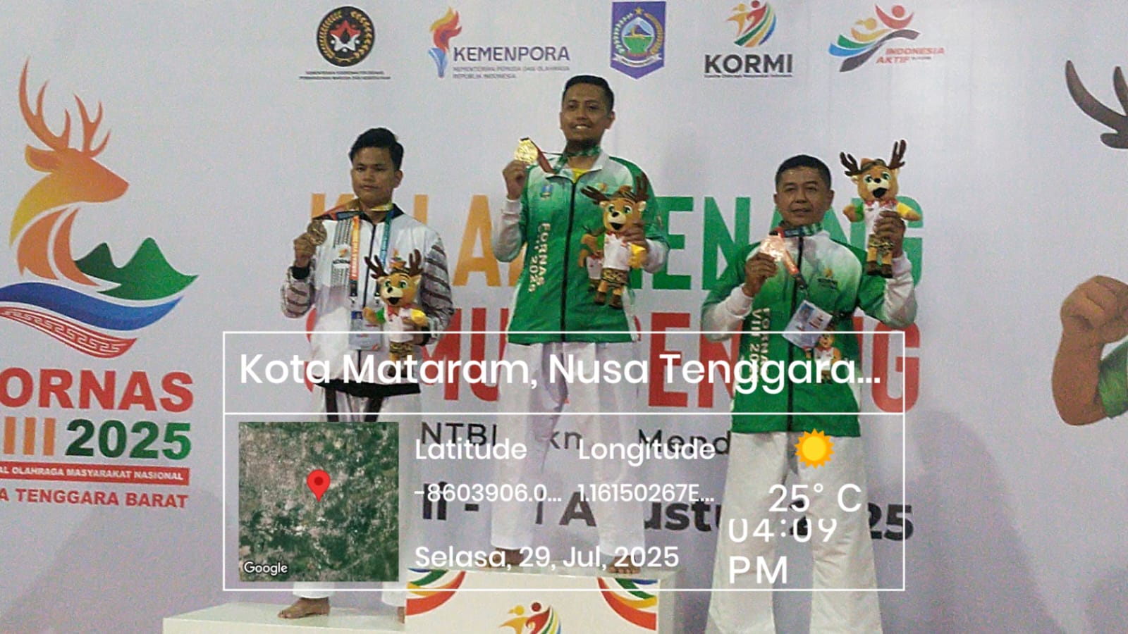 Atlet DKKI Jatim naik podium di Fornas 2025 NTB.