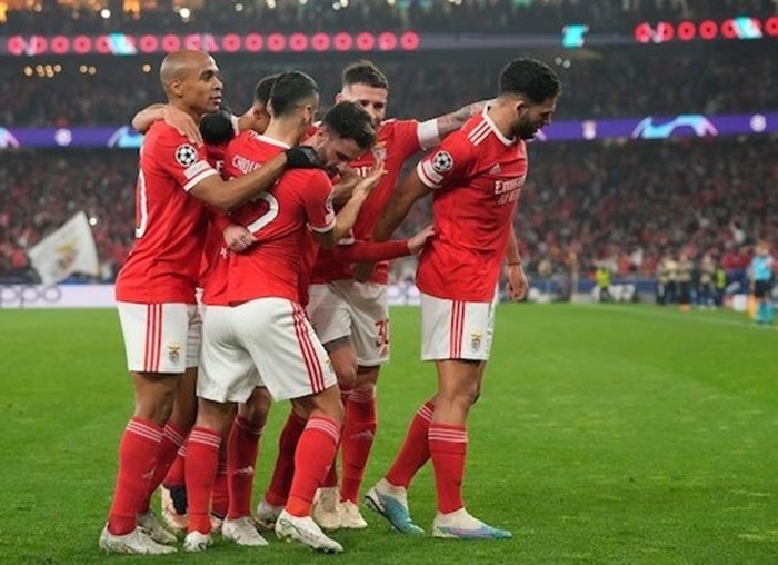 Drama, kejutan, dan pesta gol mewarnai leg kedua babak kualifikasi Liga Champions 2025/2026.&nbsp;