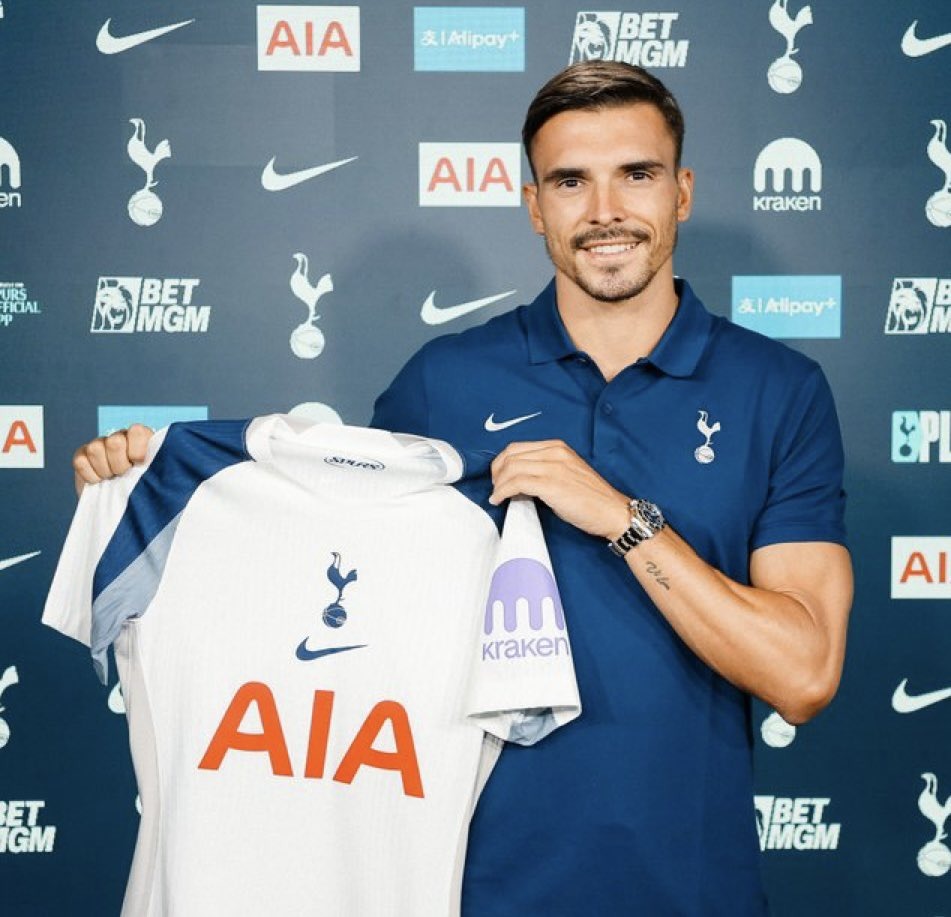 Tottenham umumkan kedatangan Joao Palhinha dari Bayern Muenchen. Gelandang Portugal itu dipinjam hingga musim panas 2026 dengan opsi beli.