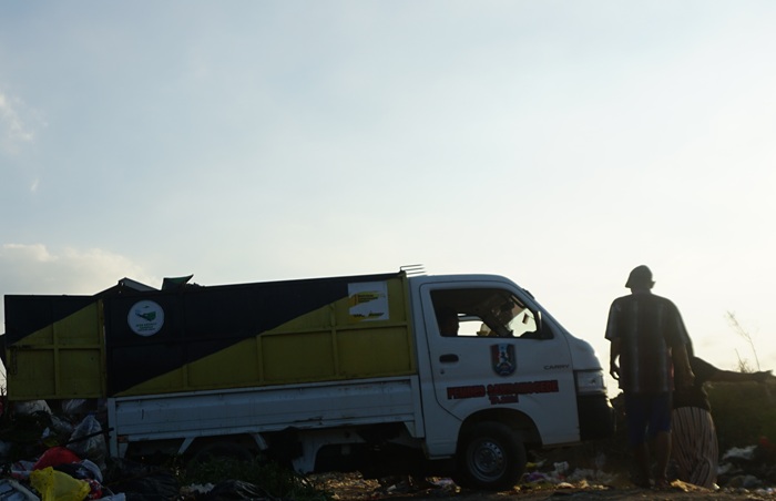 TPA Gunung Panggung di Kelurahan Gedongombo, Kecamatan Semanding masih akan menggunakan pengelolan konvensional, karena TPST gagal dibangun.