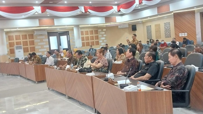 Raker Komisi II DPRD Tuban dengan kepengurusan baru TITD Kwan Sing Bio Tuban dan sejumlah stakeholder terkait, Rabu (30/7).
