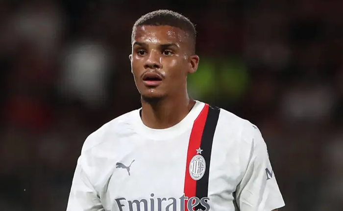 Transfer Malick Thiaw ke Newcastle senilai Rp 761 miliar disepakati Milan, dengan jadwal kedatangan di Inggris pada 10 Agustus 2025.