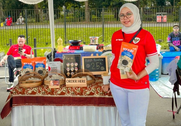 Bermula dari eksperimen resep, Widya kini sukses jalankan usaha pempek dengan omzet hingga Rp15 juta per bulan berkat dukungan Rumah BUMN BRI.