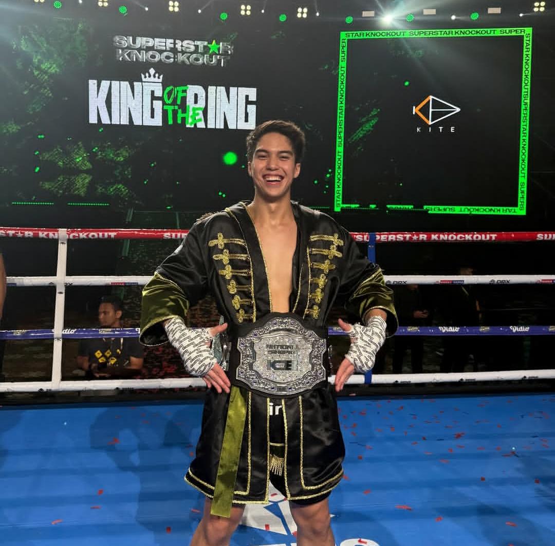 Duel tinju El Rumi vs Jefri Nichol berakhir cepat di ronde pertama setelah Jefri alami dislokasi, El menang TKO.