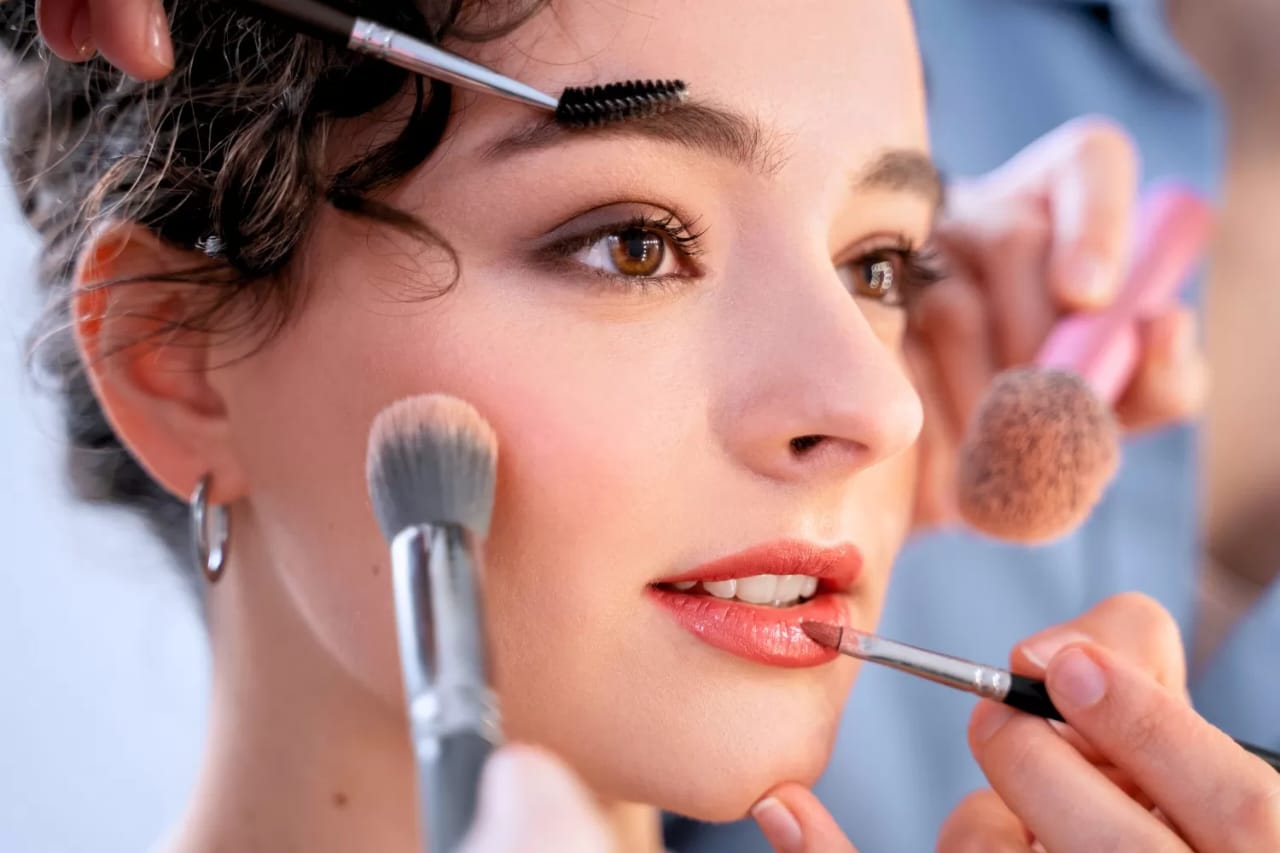 Ilustrasi make up flawless