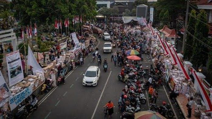 Ribuan warga Pati unjuk rasa minta Bupati Sudewo mundur