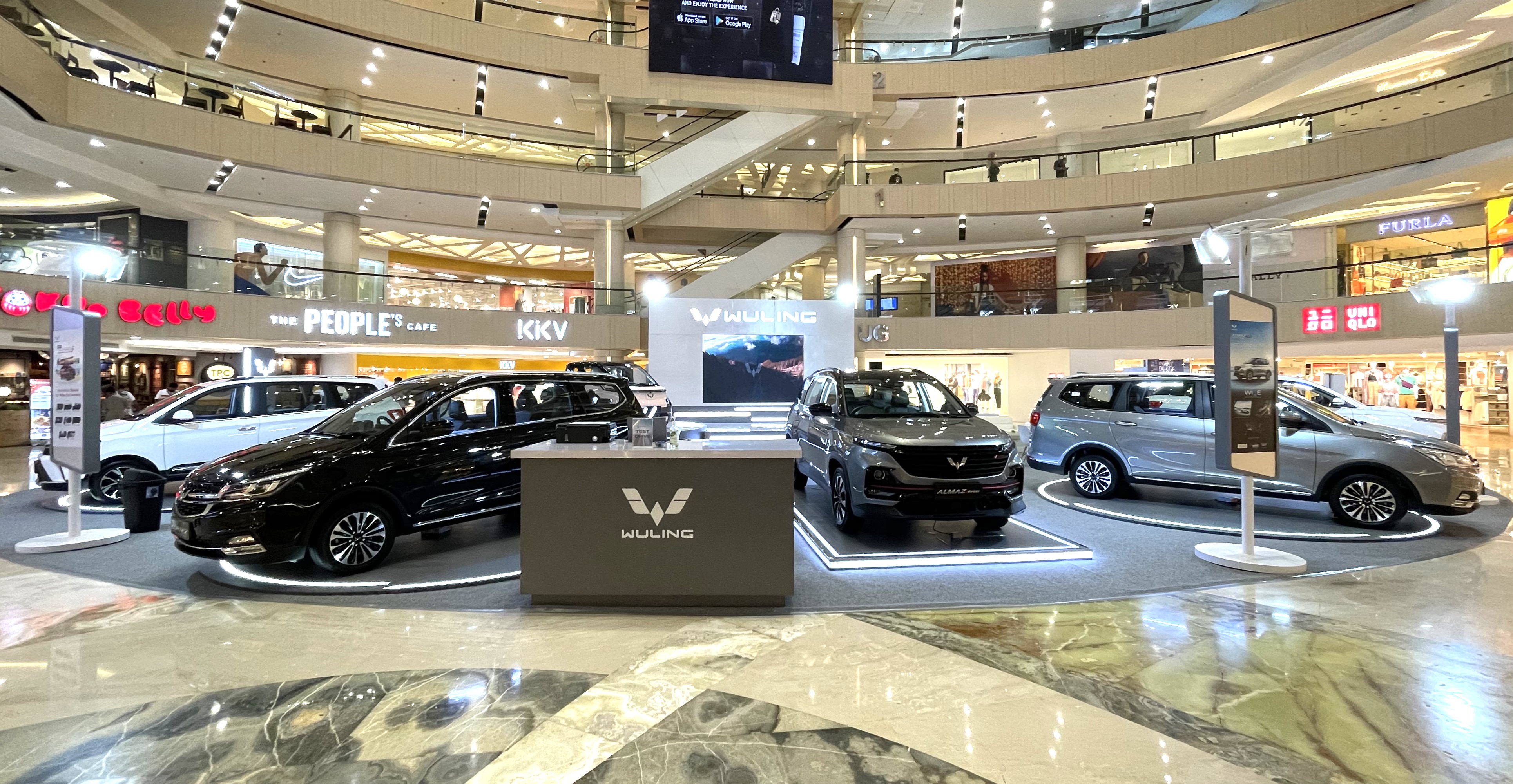 Wuling masuk 10 besar mobil terlaris