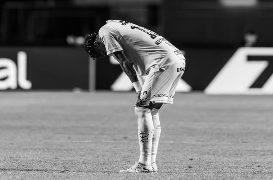 Neymar pasca pertandingan melawan Vasco da Gama.