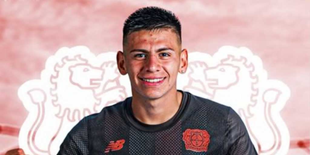 Claudio Echeverri resmi  bergabung Bayer Leverkusen lewat skema pinjaman langsung.