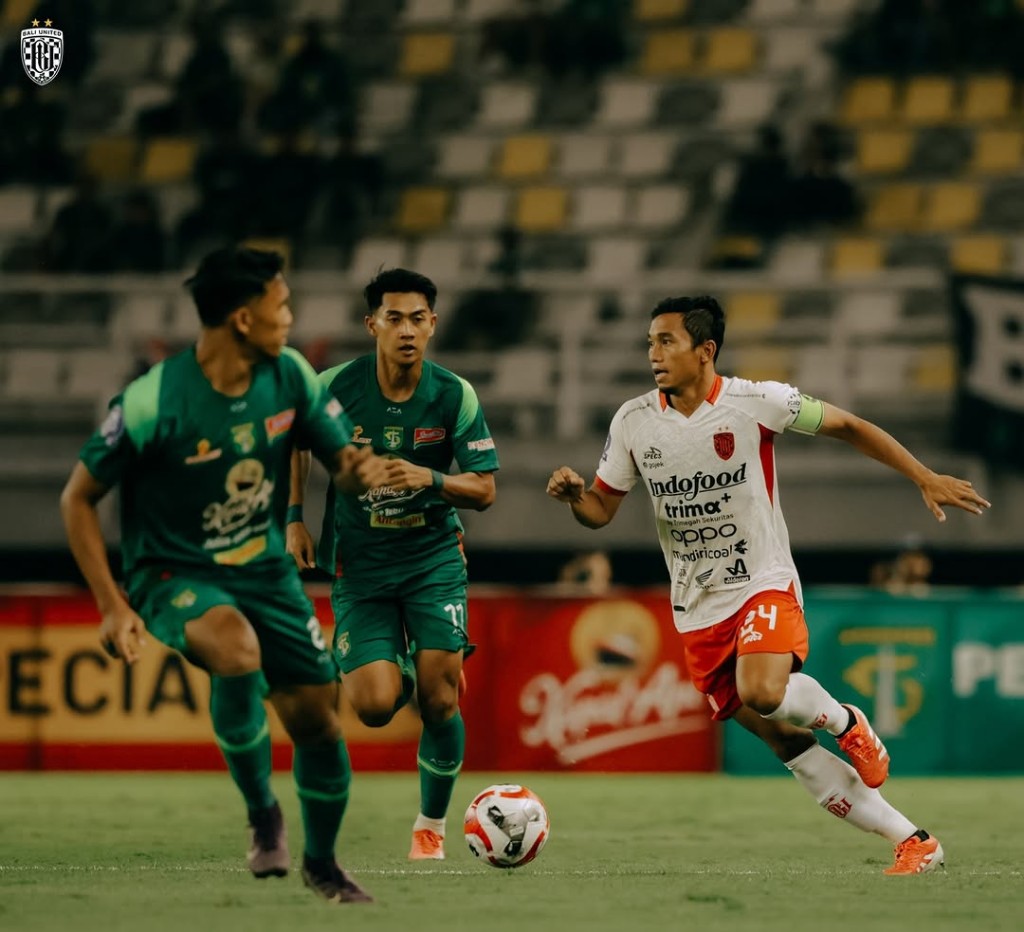 Persebaya saat hajar Bali United 5-2, dan membuat naik ke posisi ketiga klasemen sementara Liga 1 saat itu.