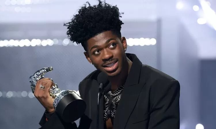 Lil Nas X ditangkap di Los Angeles karena dugaan overdosis