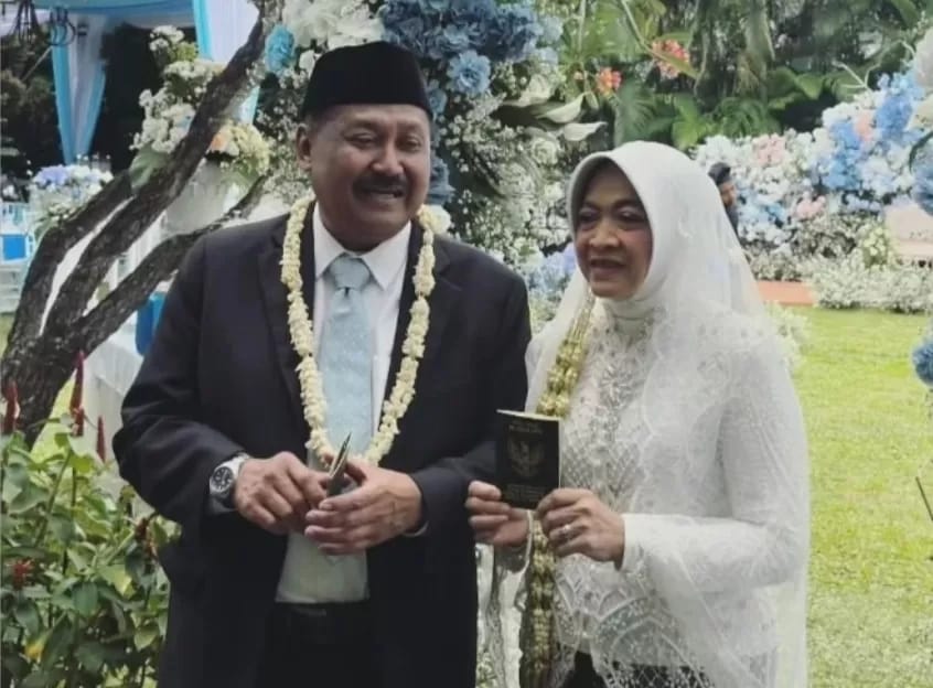 Ibunda Ayudia, Susi Seniwati, resmi menikah dengan Waldy.