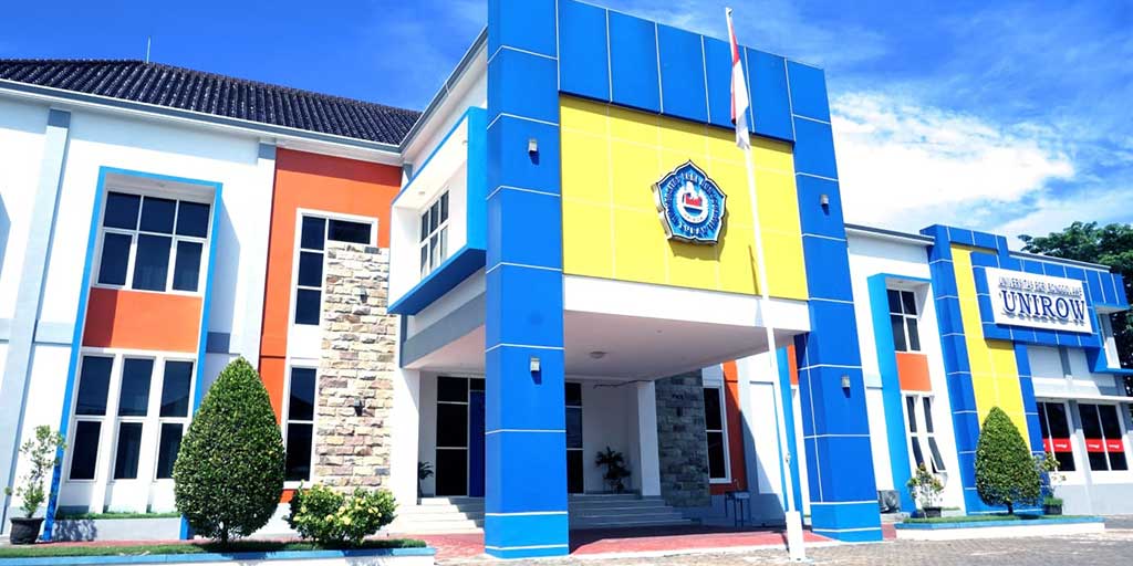 Gedung Unirow Tuban.