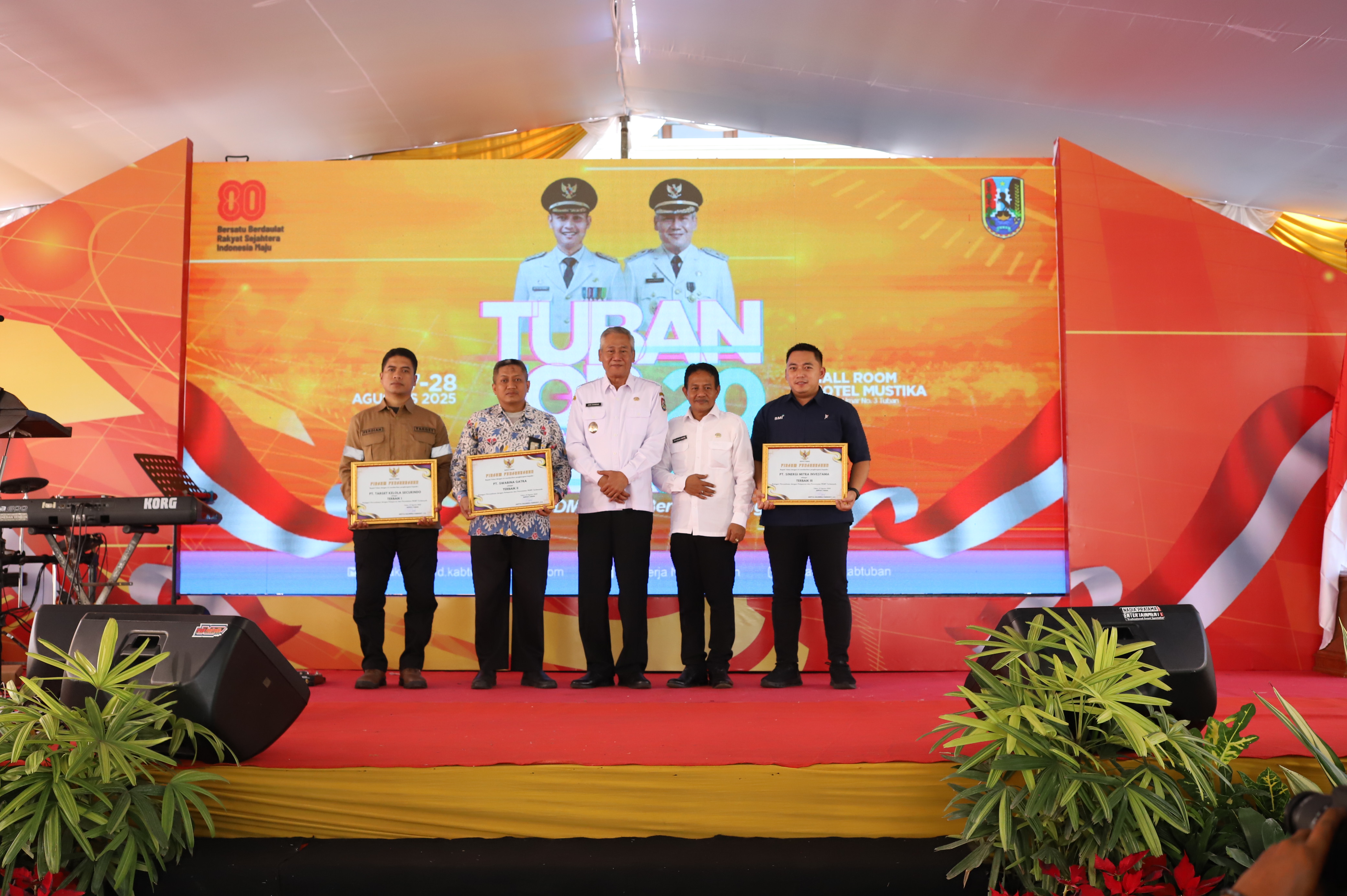 Pemkab Tuban melalui Disnakerin gelar Job Fair 2025. 3.549 lowongan kerja ditawarkan, dari perusahaan lokal hingga luar negeri.