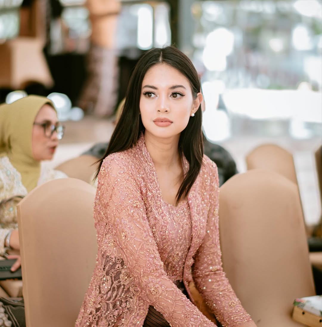 Aktris Aurelie Moeremans menolak tawaran masuk politik